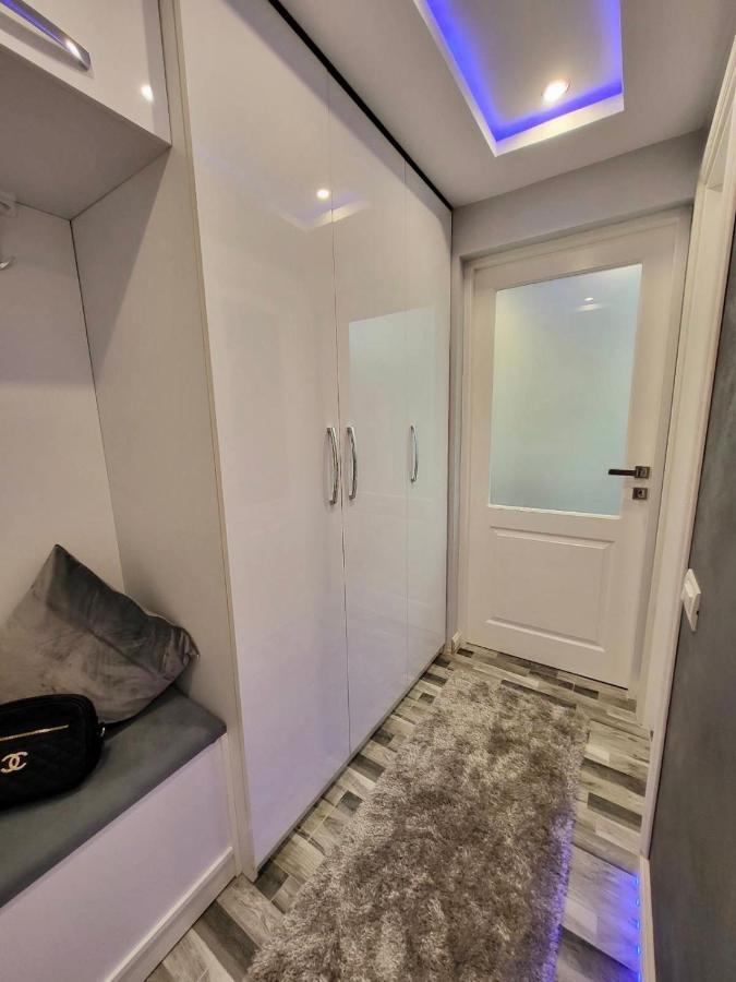 Studio Delux Giurgiu Exteriör bild